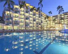 Hotel Crown Paradise Golden (Puerto Vallarta, Mexico)