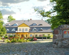 Hotel Dworek pod Herbem (Milicz, Poland)