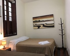 Hotel S.castro 203 (Rio de Janeiro, Brazil)