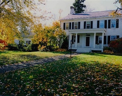 Bed & Breakfast Millbrook Country House (Millbrook, USA)