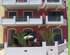 Serviced apartment Anemolia Apartments (Vasiliki, Greece)
