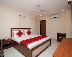Khách sạn OYO 9028 Hotel Blu Pebbles (Ghaziabad, Ấn Độ)