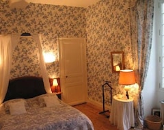 Bed & Breakfast Logis de Guitres - Chambres d'Hotes (Chassors, Pháp)