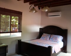 Casa/apartamento entero Maddie Apartment (Roatán, Honduras)