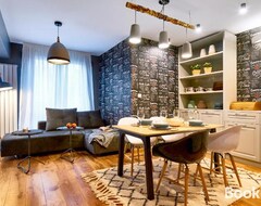 Toàn bộ căn nhà/căn hộ Stylish And High-end Designer Apartments In City Center (Sofia, Bun-ga-ri)