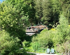 Toàn bộ căn nhà/căn hộ Wildwood Gardens Scenic Vacation Retreat On The River (Monte Rio, Hoa Kỳ)