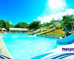 Hotelli Bluejaz Beach Resort And Waterpark (Island Garden City of Samal, Filippiinit)