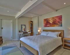 Hotel Bungalow 49 (Cape Town, South Africa)