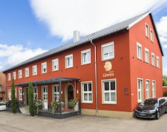 Khách sạn Hotel Lowen Garni - B&B (Rust, Đức)