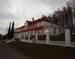 Otel Dworek Szumilas (Prudnik, Polonya)
