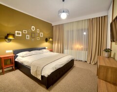 Hotel UpperHouse Suites & More (Brasov, Romania)