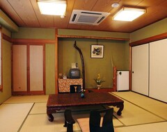 Bed & Breakfast Tsuchiya (Nagoya, Japan)