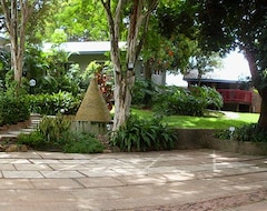 Khách sạn Hilltop Country Lodge (Tzaneen, Nam Phi)