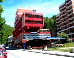 Khách sạn Golden Inn (Majdanpek, Séc-bia)