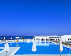 Porto Paros Hotel & Villas (Naoussa, Yunanistan)