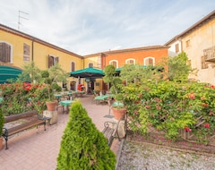 Khách sạn Hotel Antichi Cortili (Villafranca di Verona, Ý)