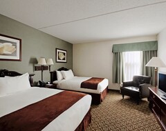 D. Hotel Suites & Spa (Holyoke, USA)