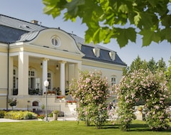 Hotel Amade Chateau (Vrakúň, Slovakia)