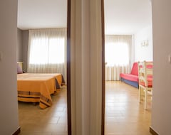 Otel Apartamentos Eldorado (Lloret de Mar, İspanya)