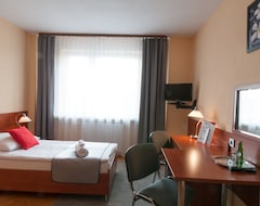 Hotel Komes (Skarzysko-Kamienna, Poljska)