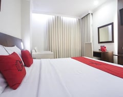 Otel RedDoorz Plus @ Surabaya City Center (Surabaya, Endonezya)