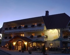 Khách sạn Landhotel Haringerhof Mit Saunawelt Und Naturbadeteich (Grafenhausen, Đức)