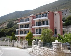 فندق كاترينا ريزورت (فاسيليكي, اليونان)