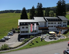 Hotelli Cristal Hotel Flumserberg (Flumserberg Tannenbodenalp, Sveitsi)