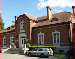 Hotel Dom Pracy Twórczej (Goluchów, Poland)