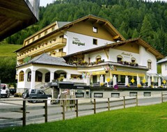 Familienhotel Berghof (Kremsbrücke, Austrija)