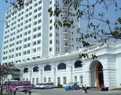 Royal Halong Hotel (Hong Gai, Vietnam)