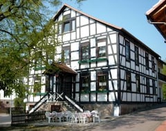 Khách sạn AdiHotels Linde & Haus Gombert (Knüllwald, Đức)