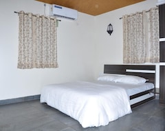 Hotel Red Roof Farmhouse (Chiplun, India)