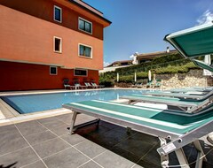 Hotelli Residence Hotel Vacanze 2000 - Adults Only (Malcesine, Italia)