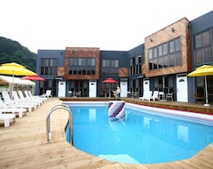 Otel Starlighthill Pension Gapyeong (Gapyeong, Güney Kore)