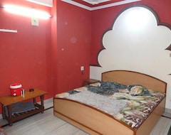Hotel Giriraj Kripa Atithi Bhawan (Mathura, India)