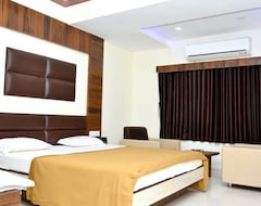 Hotel The New Holiday Inn (Mehsana, India)