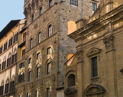 Hotel Residenza Depoca Antica Torre Di Via Tornabuoni (Florencia, Italia)