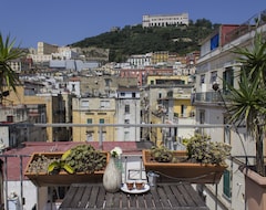 Bed & Breakfast sui tetti di napoli (Napoli, Italien)