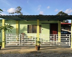 Casa/apartamento entero Chalet Desa Halban (Kangar, Malasia)