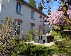 Cijela kuća/apartman Private Heated Pool; Beautiful Typically Champagne Village Surrounded By Vineyards (Montigny-sur-Vesle, Francuska)