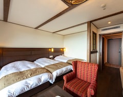 Hotel La Vista Kirishima Hills (Kirishima, Japón)