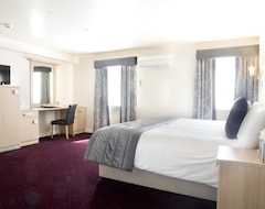 The Waterfront Hotel and Venue (Brighouse, United Kingdom)