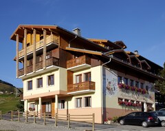 Khách sạn Les Skieurs (Bellevaux, Pháp)
