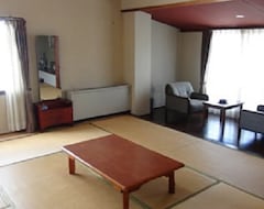 Pensión gesutohausuwakabaGuestHouse Wakaba in Iwami (Iwami, Japón)