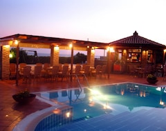 Khách sạn Hotel Oasis (Kyparissia, Hy Lạp)