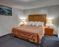 Hotelli Castle Inn & Suites Niagara Falls (Niagara Falls, Amerikan Yhdysvallat)