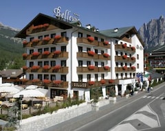 Khách sạn Hotel Bellevue Suites & SPA (Cortina d'Ampezzo, Ý)