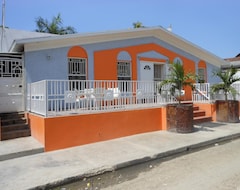 Hotel Arawak (Port au Prince, Haiti)