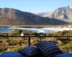 Hotelli Moonstruck On Pringle Bay Guest House (Pringle Bay, Etelä-Afrikka)